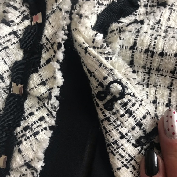 3/4 sleeve blazer cute details hardly worn - Picture 3 of 5